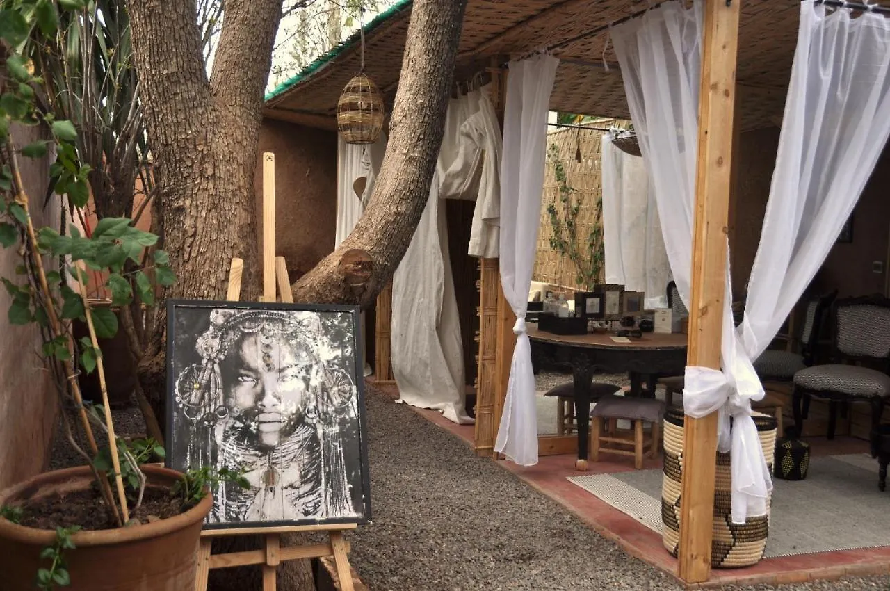 La Vie En Rose - Horses & Dogs House Bed & Breakfast Ait Hamid